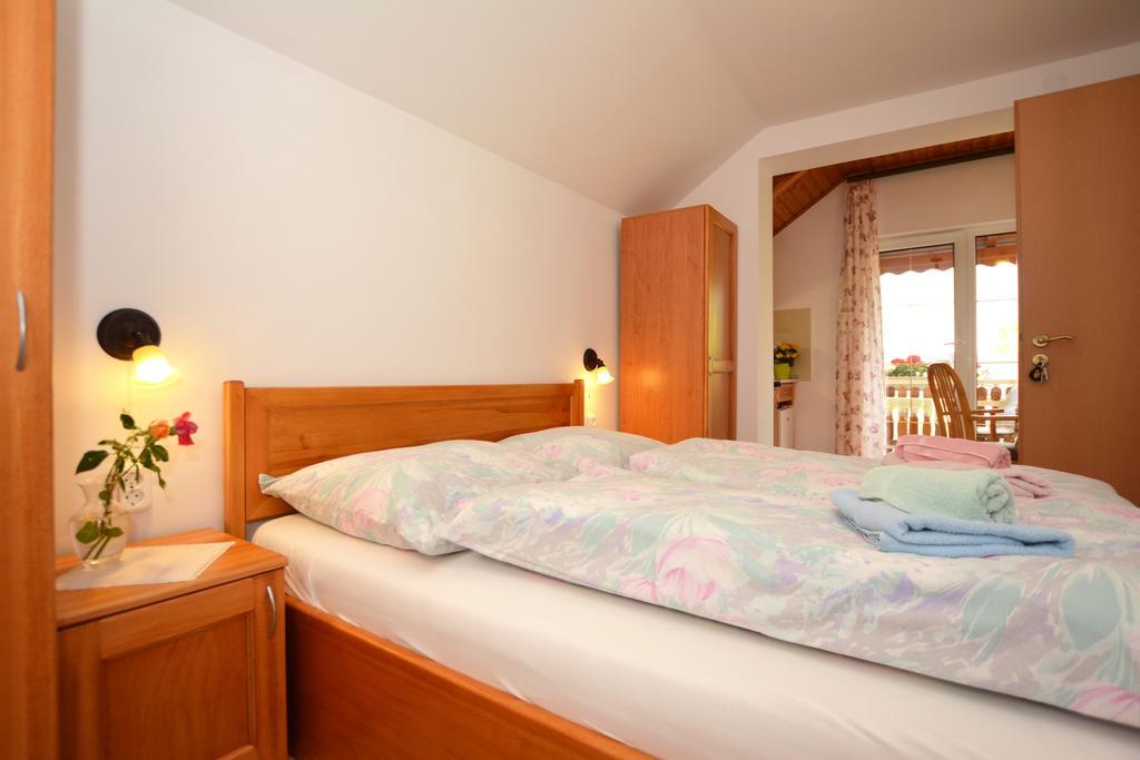 Virágoskert Apartman Hévíz Habitación foto