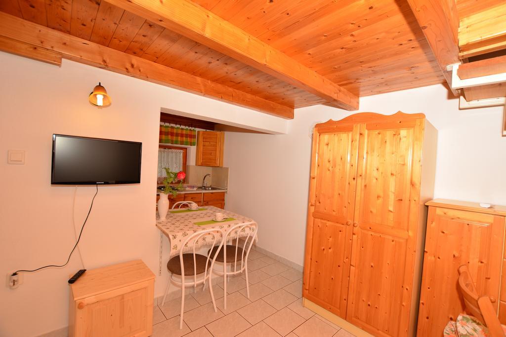 Virágoskert Apartman Hévíz Habitación foto