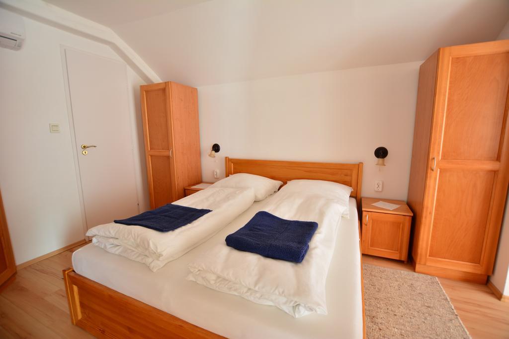 Virágoskert Apartman Hévíz Habitación foto