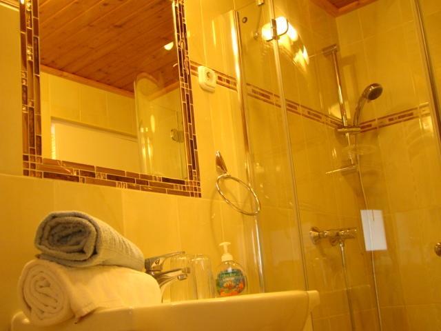 Virágoskert Apartman Hévíz Habitación foto