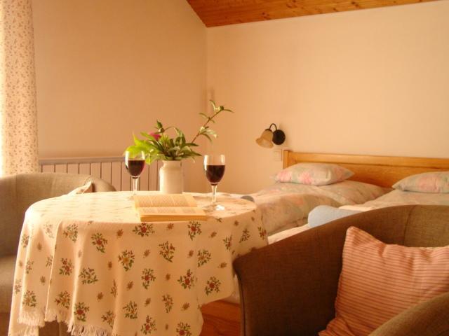 Virágoskert Apartman Hévíz Habitación foto