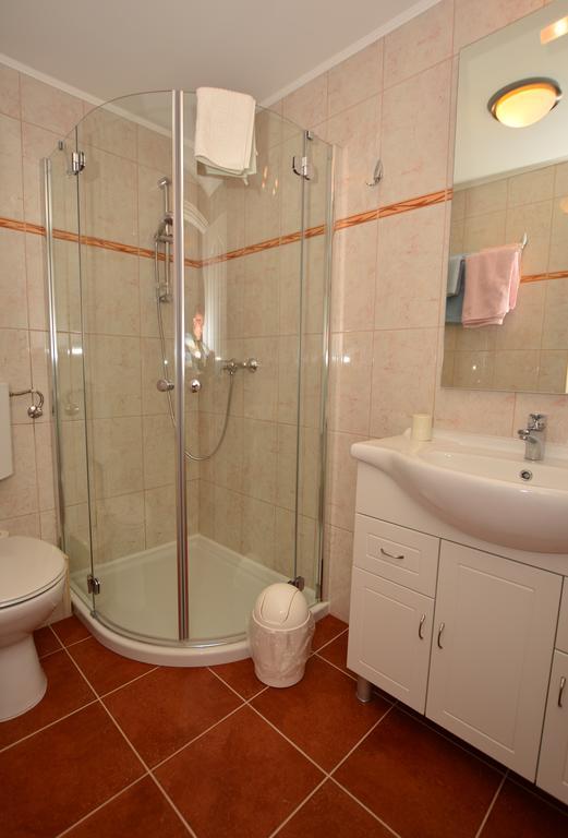 Virágoskert Apartman Hévíz Habitación foto