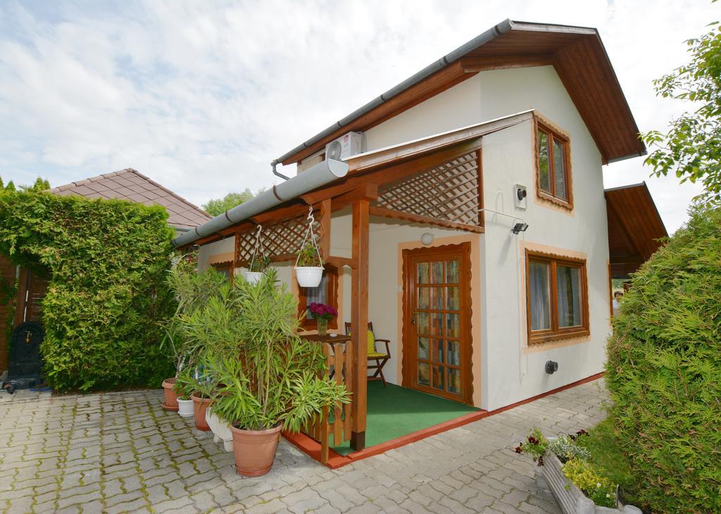 Virágoskert Apartman Hévíz Exterior foto