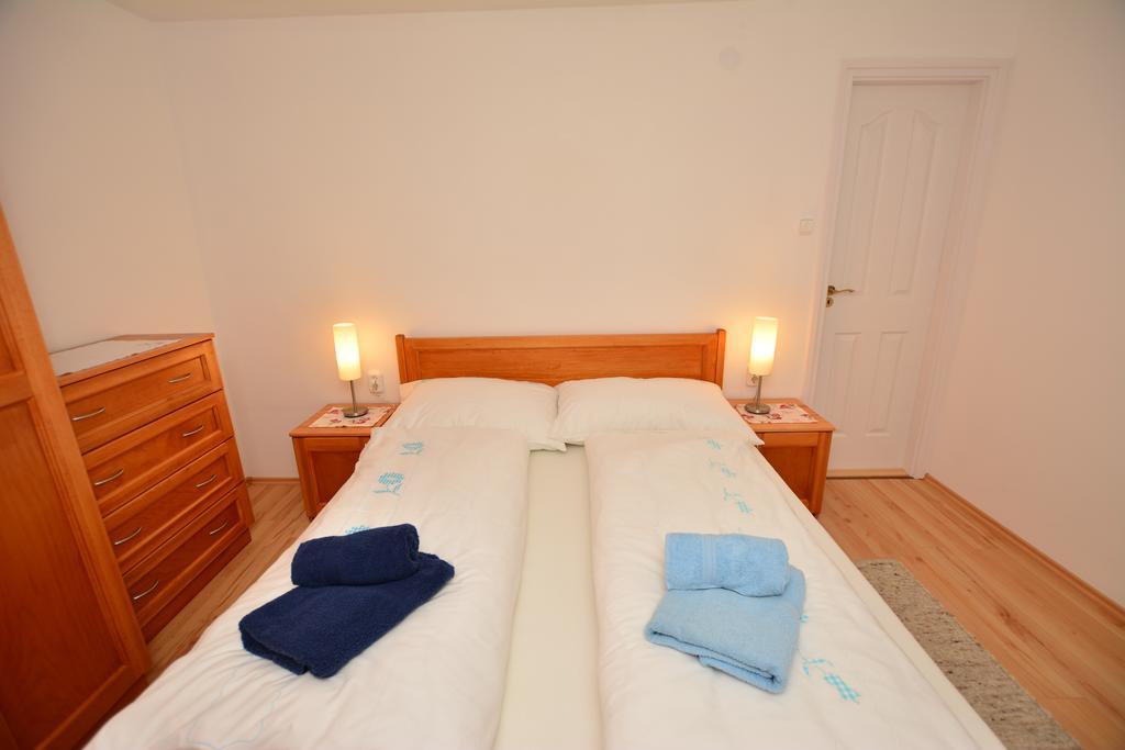 Virágoskert Apartman Hévíz Habitación foto