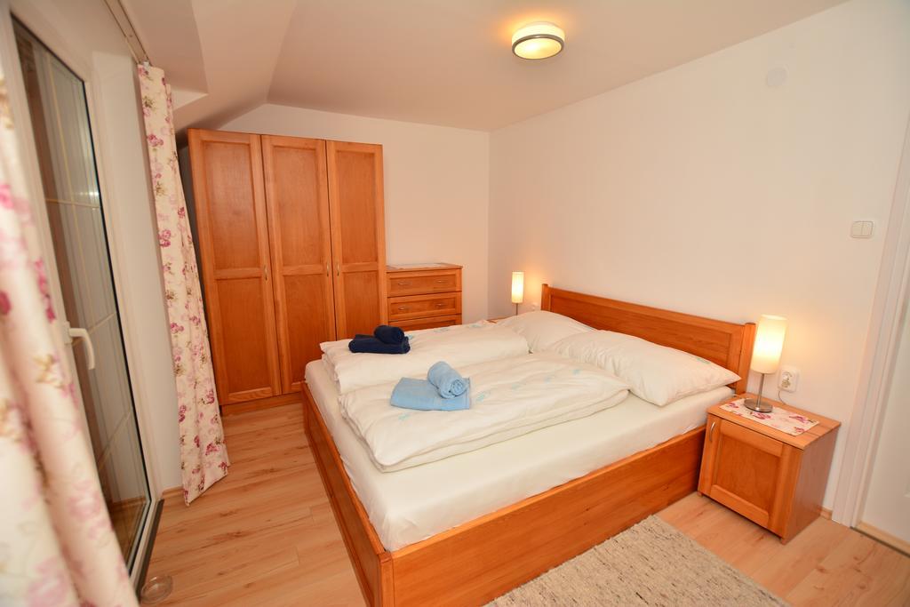 Virágoskert Apartman Hévíz Habitación foto