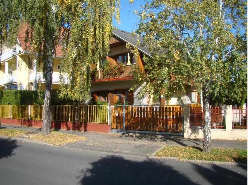 Virágoskert Apartman Hévíz Exterior foto